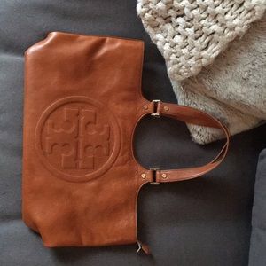 Like-new Tory Burch handbag in real leather
